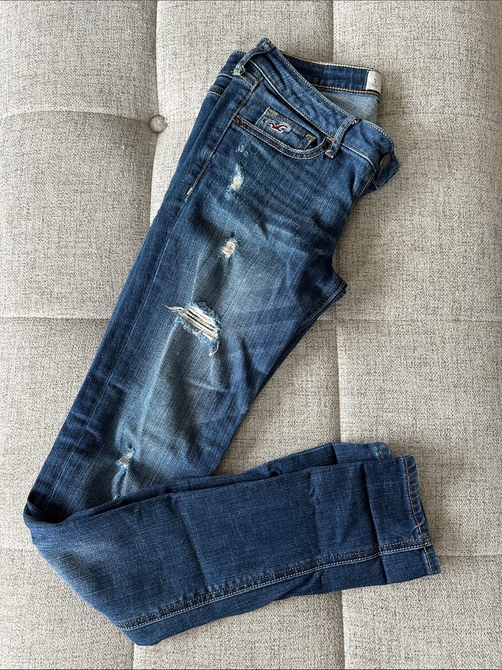 Hollister Women’s Distressed Blue Skinny Jeans